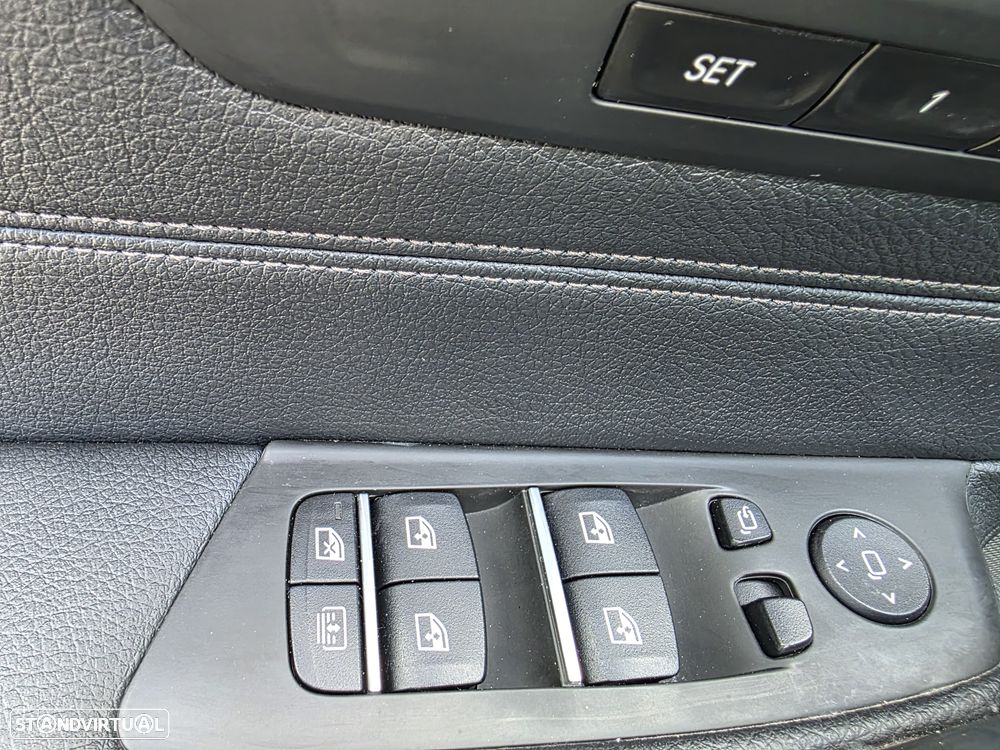 BMW 530 e Pack Desportivo M - 24