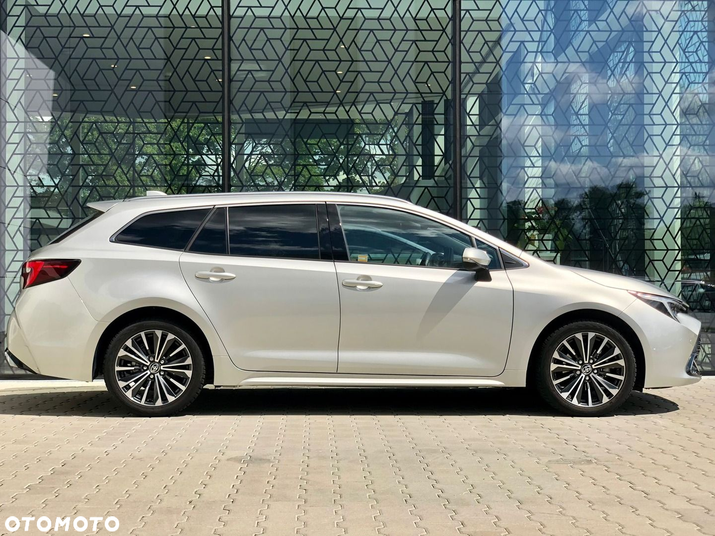 Toyota Corolla - 4