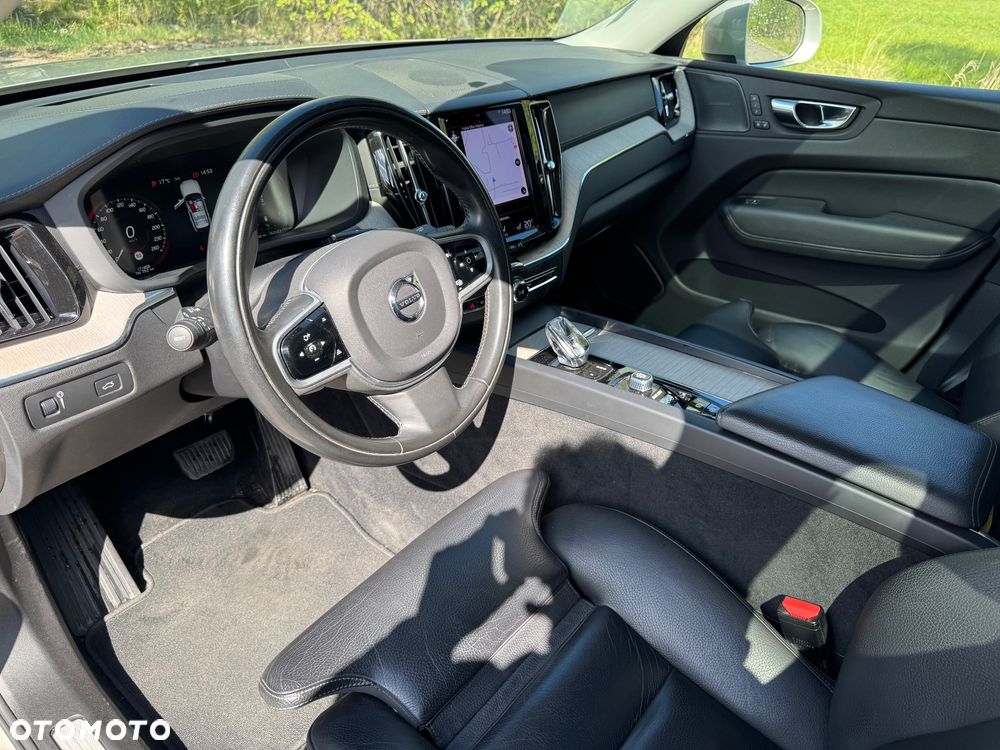 Volvo XC 60 B4 D Inscription - 36
