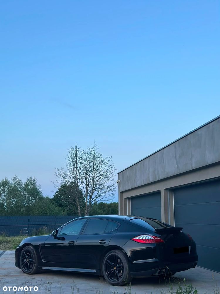 Porsche Panamera 4S PDK - 3
