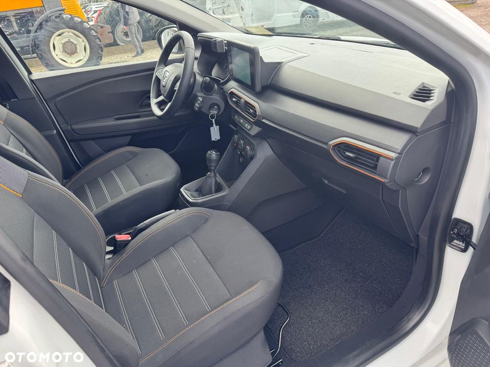 Dacia Sandero Stepway TCe 90 Essential - 11