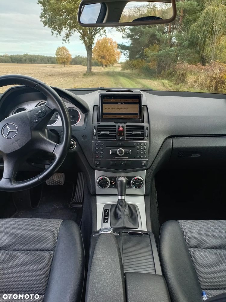 Mercedes-Benz Klasa C 220 T CDI DPF Automatik Avantgarde - 7