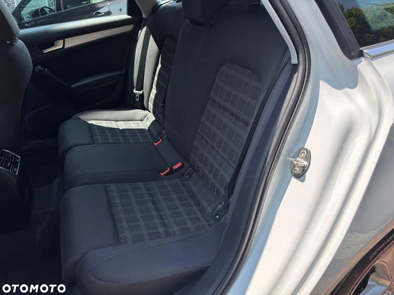 Audi A4 Avant 2.0 TDI DPF clean diesel Ambiente - 24