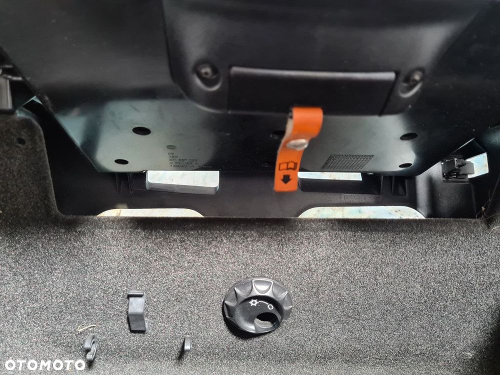 SCHOWEK PASAŻERA Z KLIATYZACJĄ VW PASSAT B6 - 8