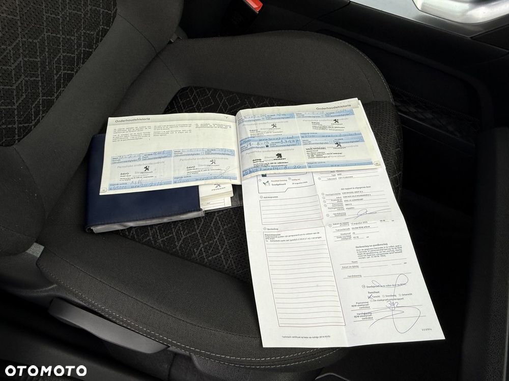Peugeot 3008 1.6 THP Style - 32