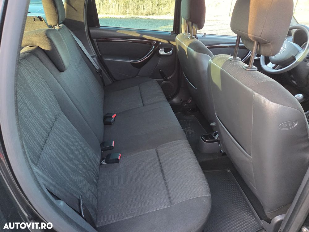 Dacia Duster 1.6 16V 105 4x2 Laureate - 8