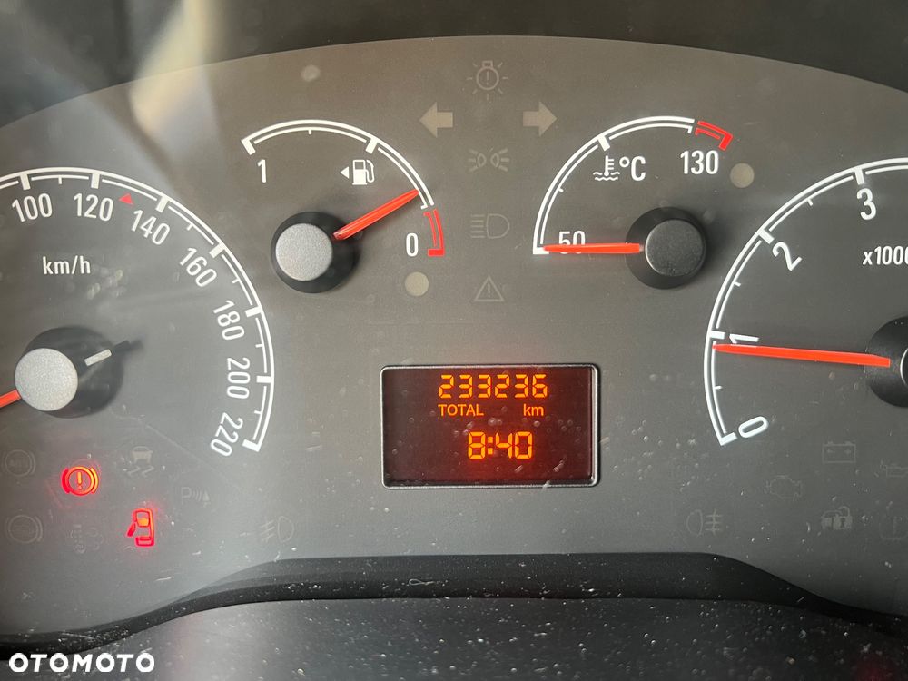 Opel COMBO - 13
