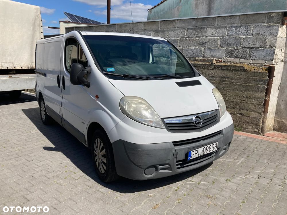 Opel Vivaro - 1