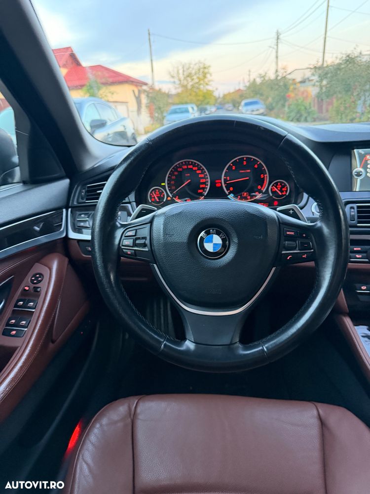 BMW Seria 5 535d xDrive - 23