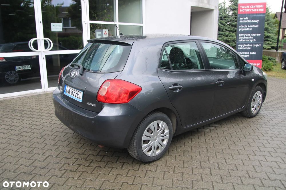 Toyota Auris 1.6 VVT-i Luna - 2