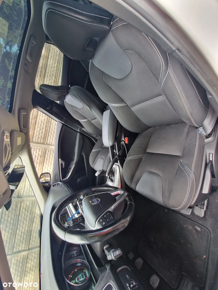 Volvo V40 D2 Momentum - 10