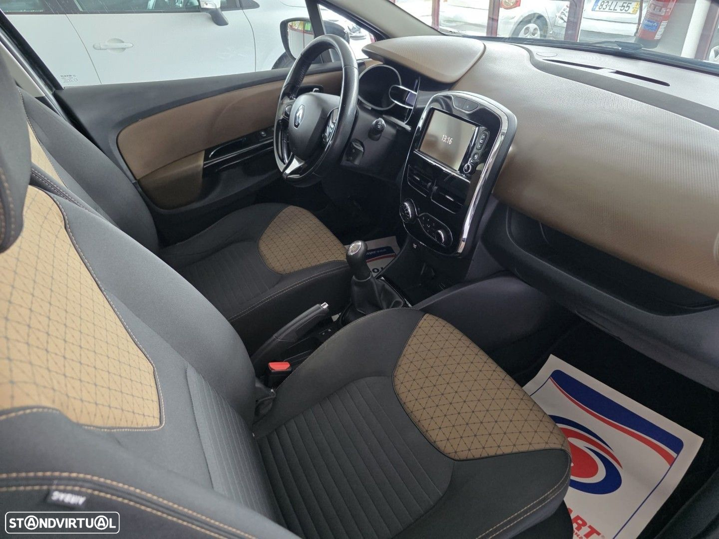 Renault Clio 1.5 dCi Dynamique S - 9