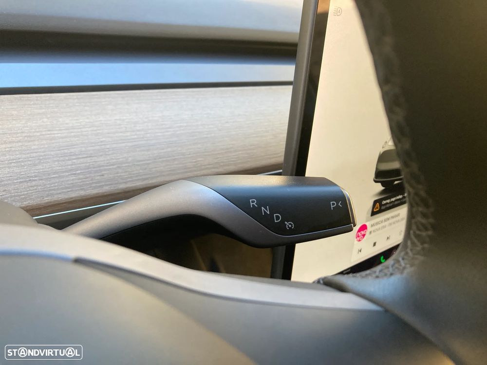 Tesla Model Y RWD - 15