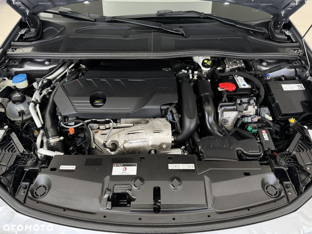 Peugeot 308 1.6 Hybrid PHEV Allure Pack EAT8 - 19