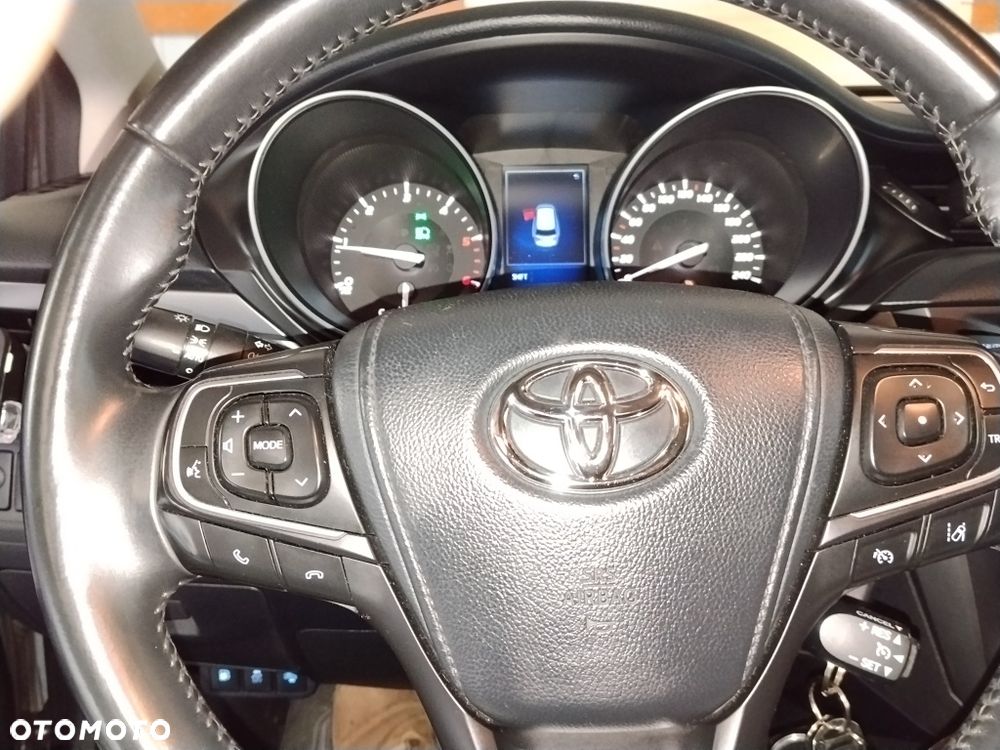 Toyota Avensis - 6