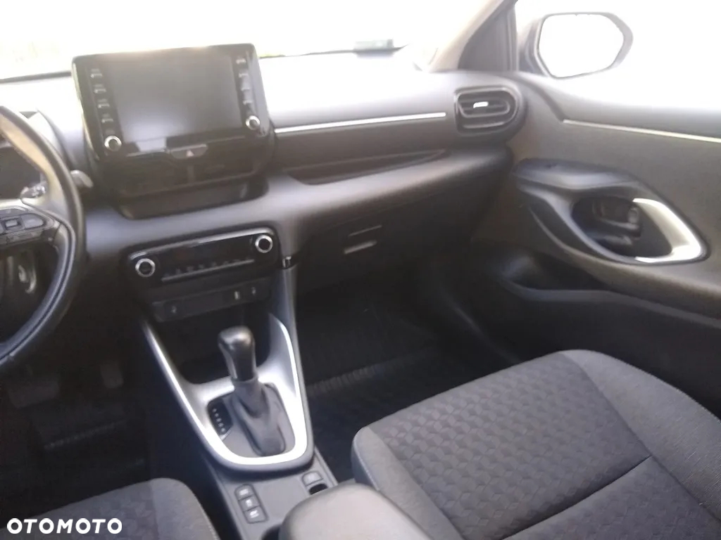 Toyota Yaris - 20