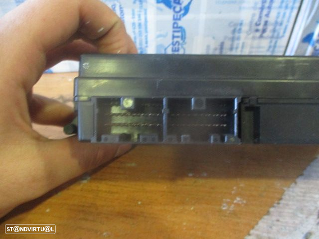 Caixa Fusiveis 8637A020 MITSUBISHI COLT 2004 1,1I Siemens - 2