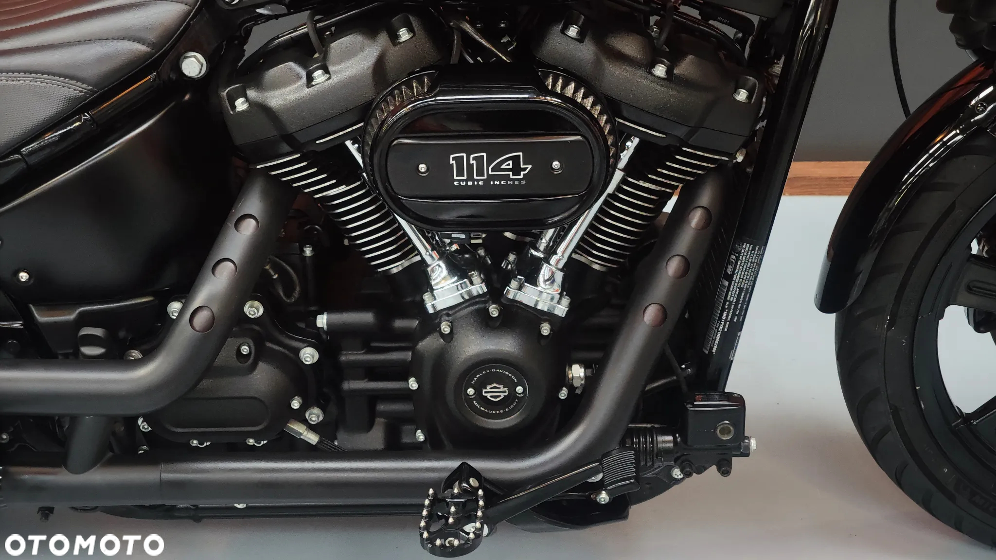Harley-Davidson Softail Street Bob - 14