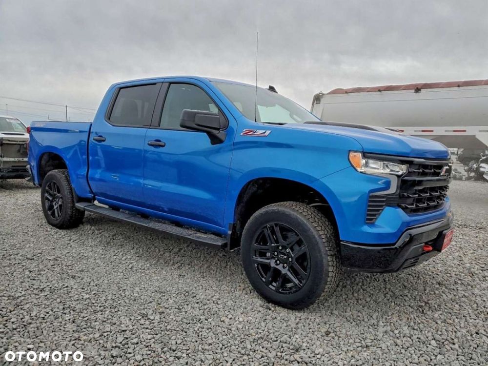 Chevrolet Silverado - 5