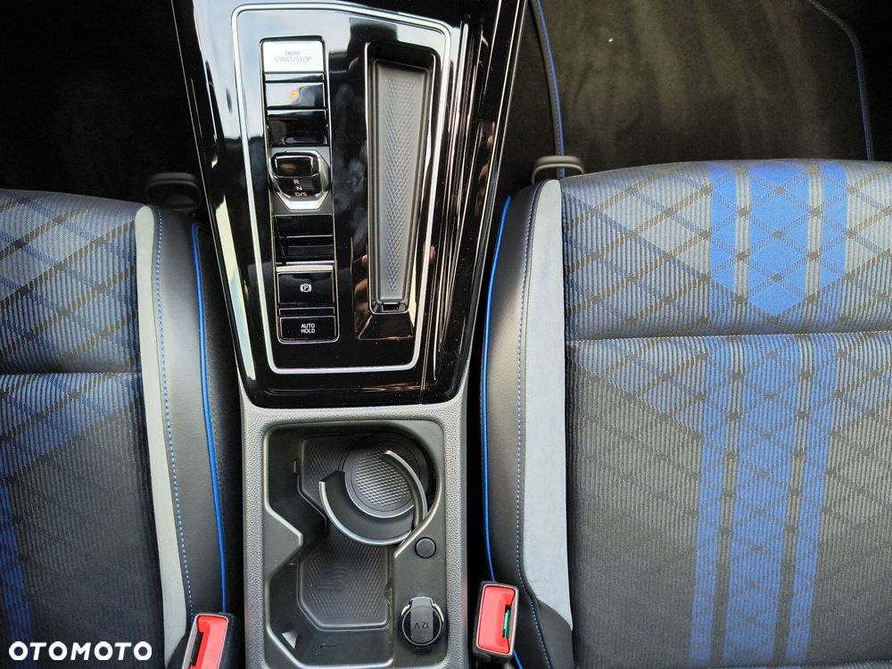 Volkswagen Golf 2.0 TSI 4Motion R DSG - 30
