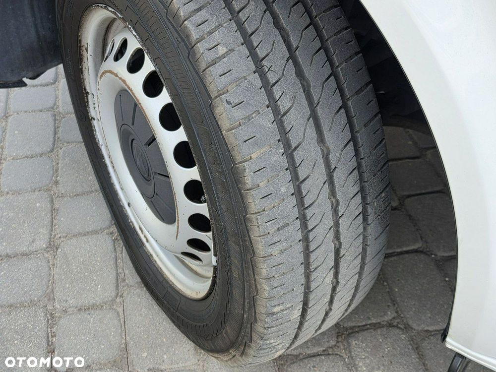 Volkswagen Transporter - 16