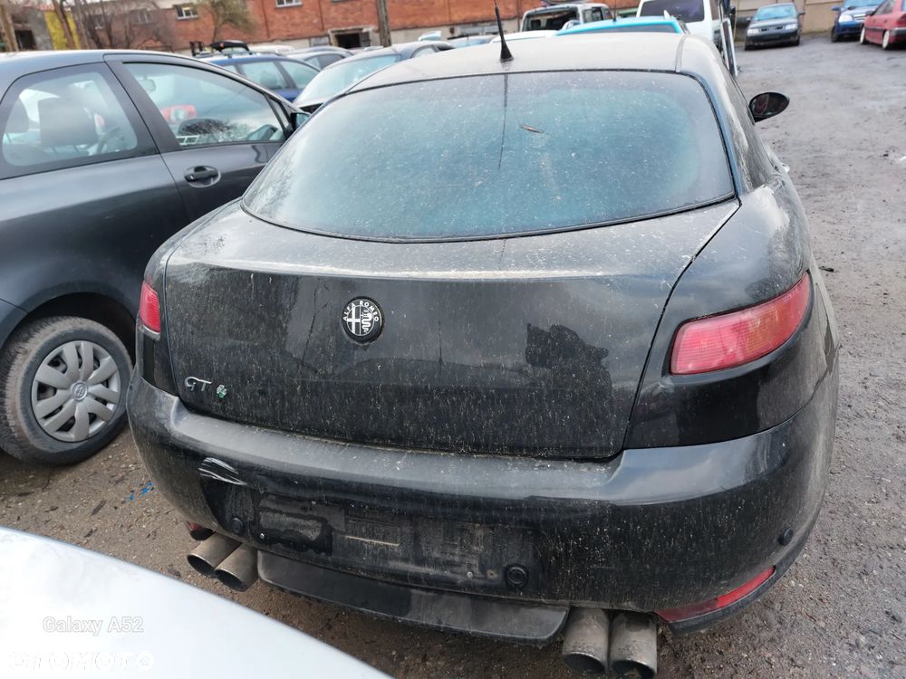 Zderzak ALFA ROMEO GT 06R. maska,lampy,drzwi,klapa..... - 4