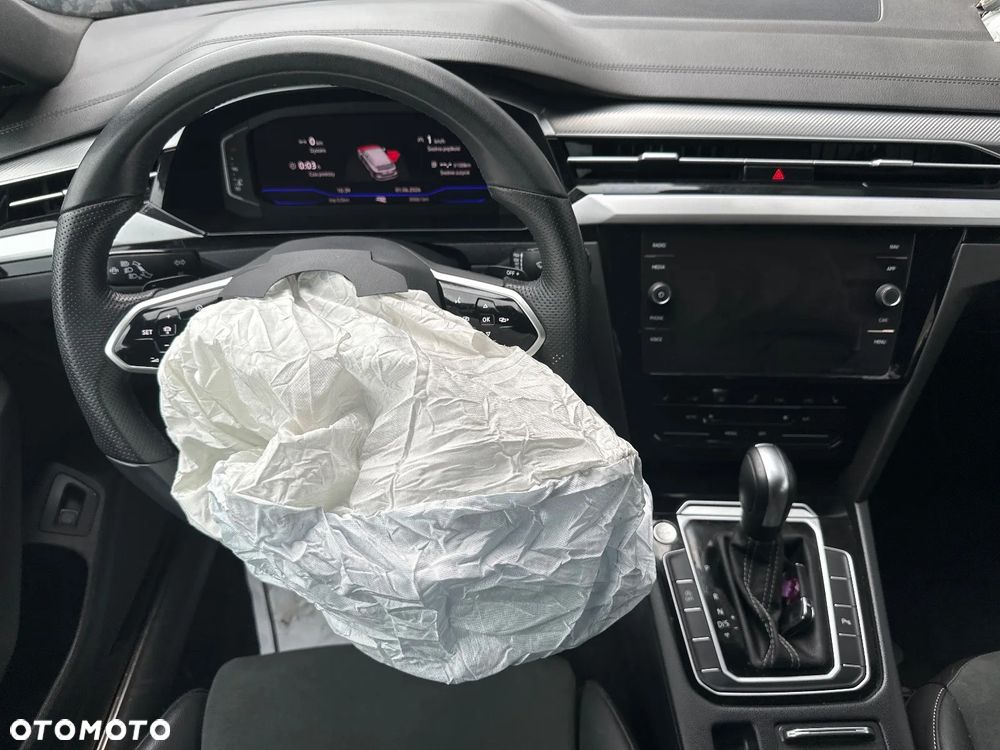 Volkswagen Arteon 2.0 TSI Essence DSG - 29