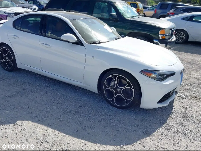 Alfa Romeo Giulia 2.0 Turbo TI - 4