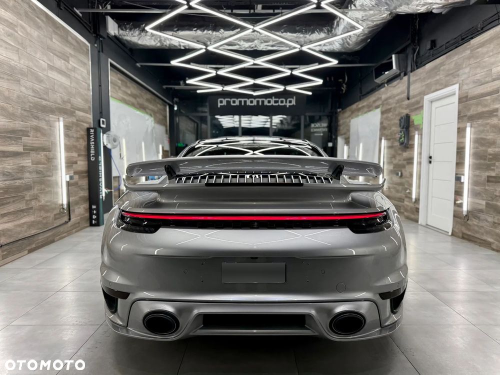 Porsche 911 Turbo S - 6