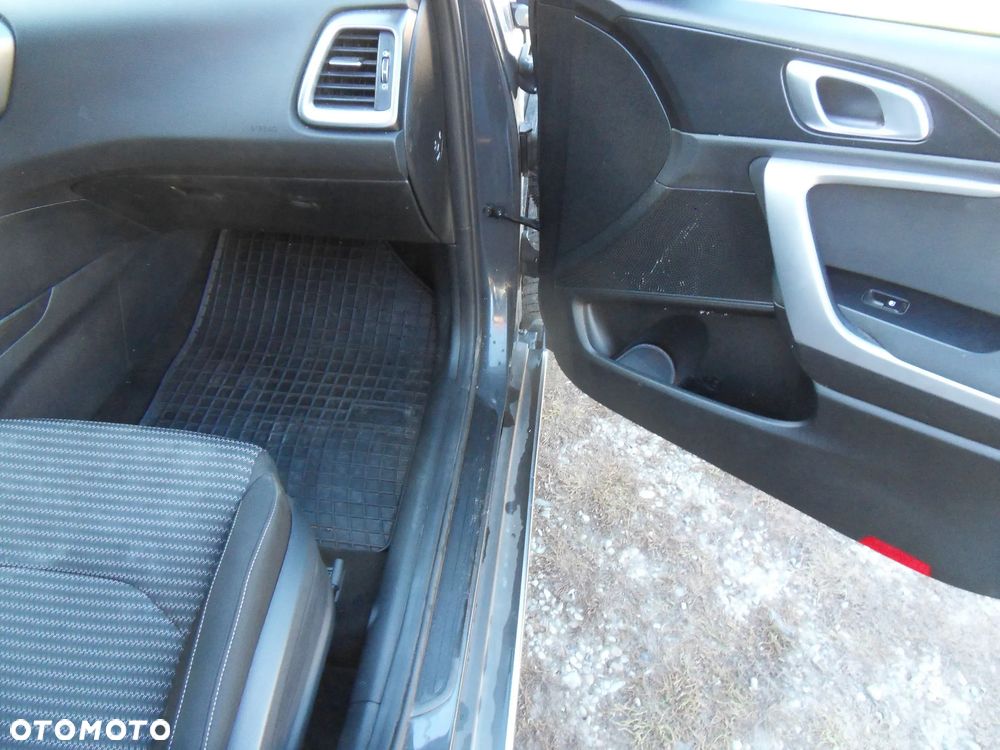 Kia XCeed 1.5 T-GDI M DCT - 13