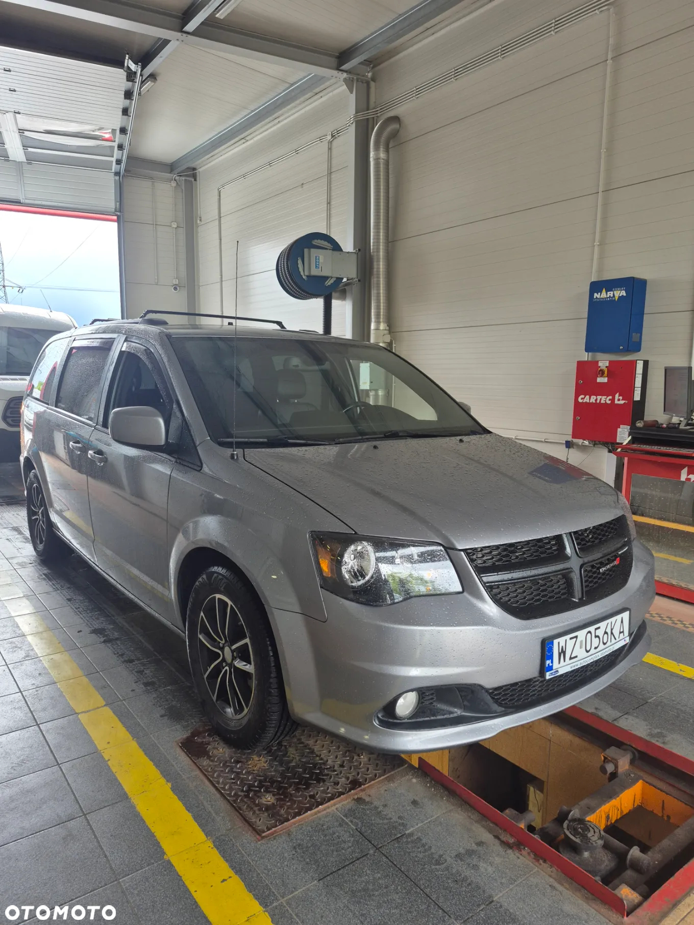 Dodge Grand Caravan - 16