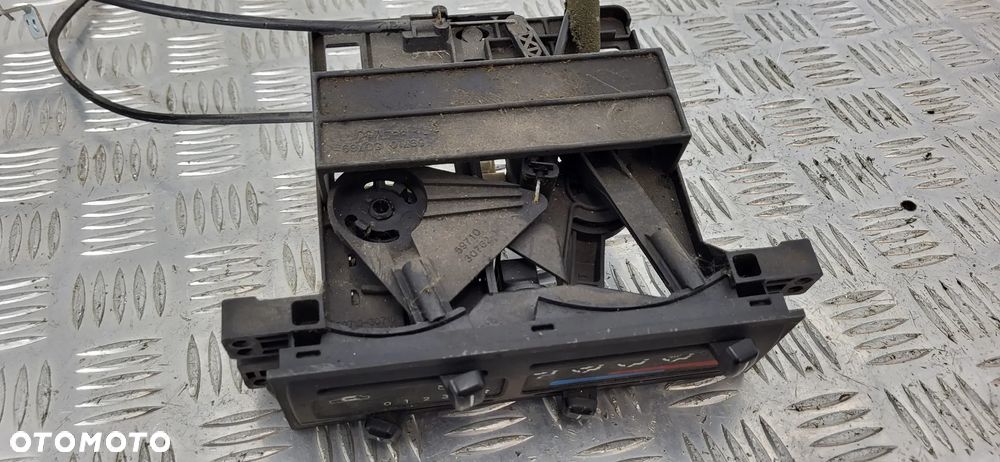 Nissan Terrano II Panel Nawiewu 80 - 7