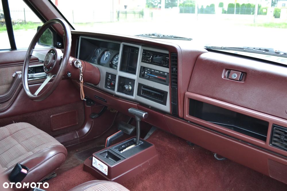 Jeep Comanche - 22