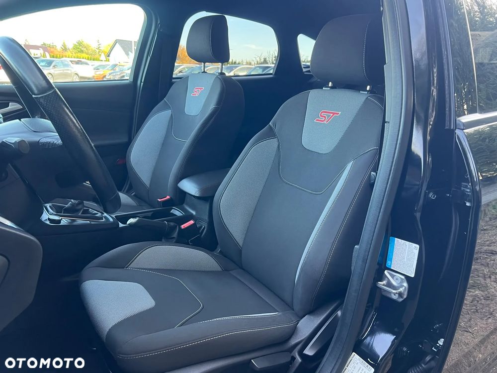 Ford Focus ST - 31