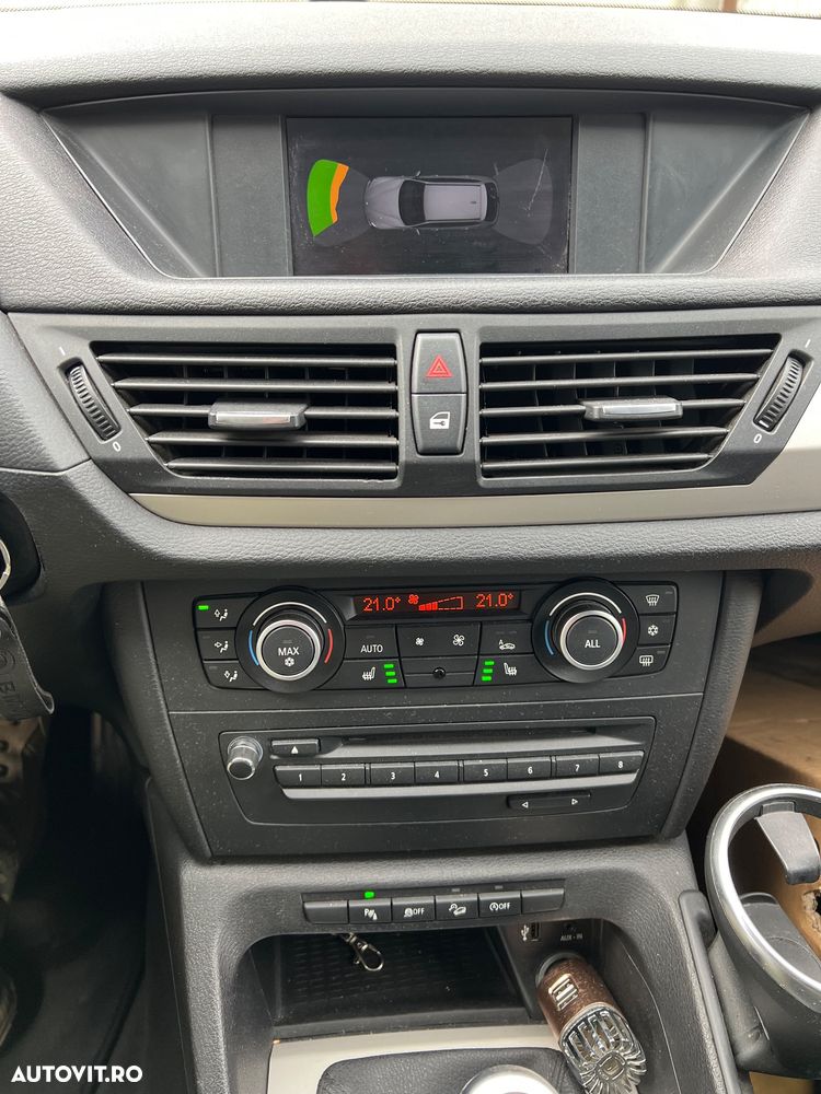 BMW X1 xDrive18d xLine - 14