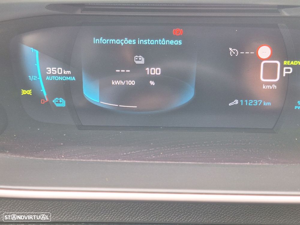 Peugeot e-208 - 18