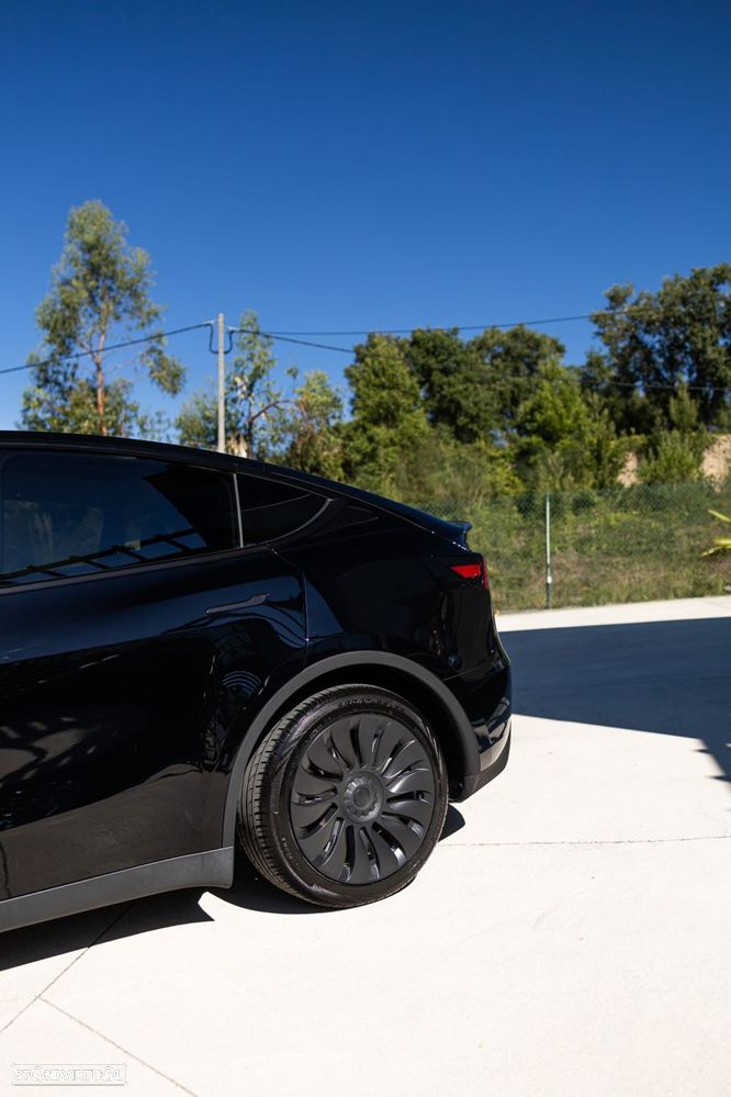 Tesla Model Y Standard RWD - 7