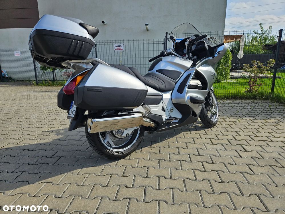 Honda ST - 2