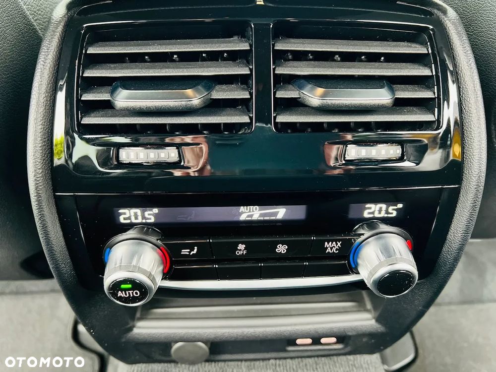 BMW Seria 5 530d xDrive Touring M Sport Edition - 28