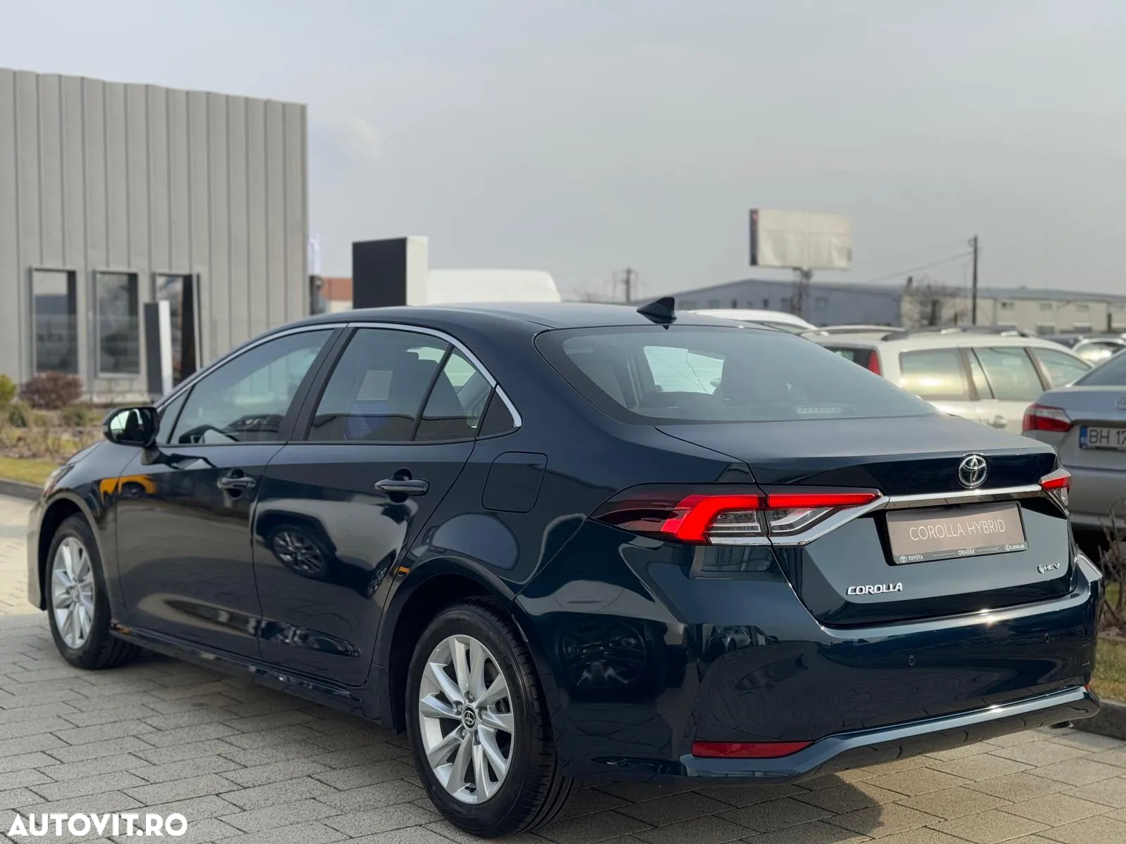 Toyota Corolla 1.8 HSD Business - 14