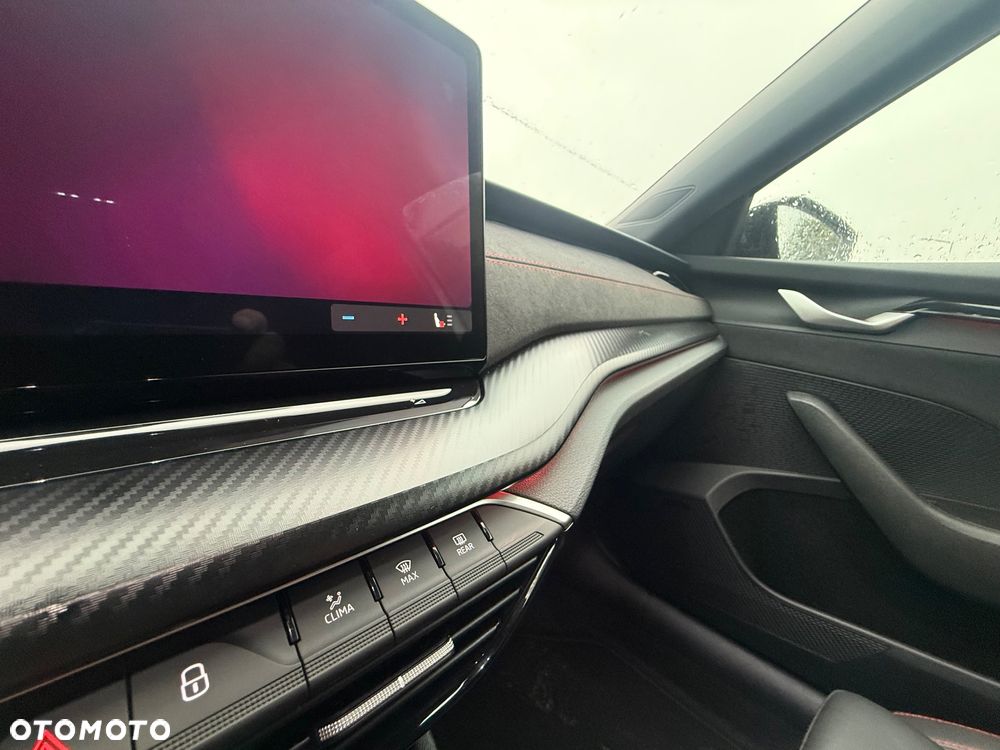 Skoda Octavia 2.0 TSI RS DSG - 12