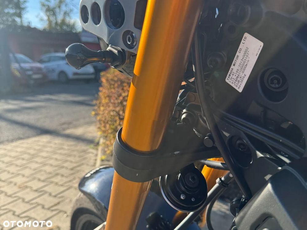 Yamaha XSR - 27