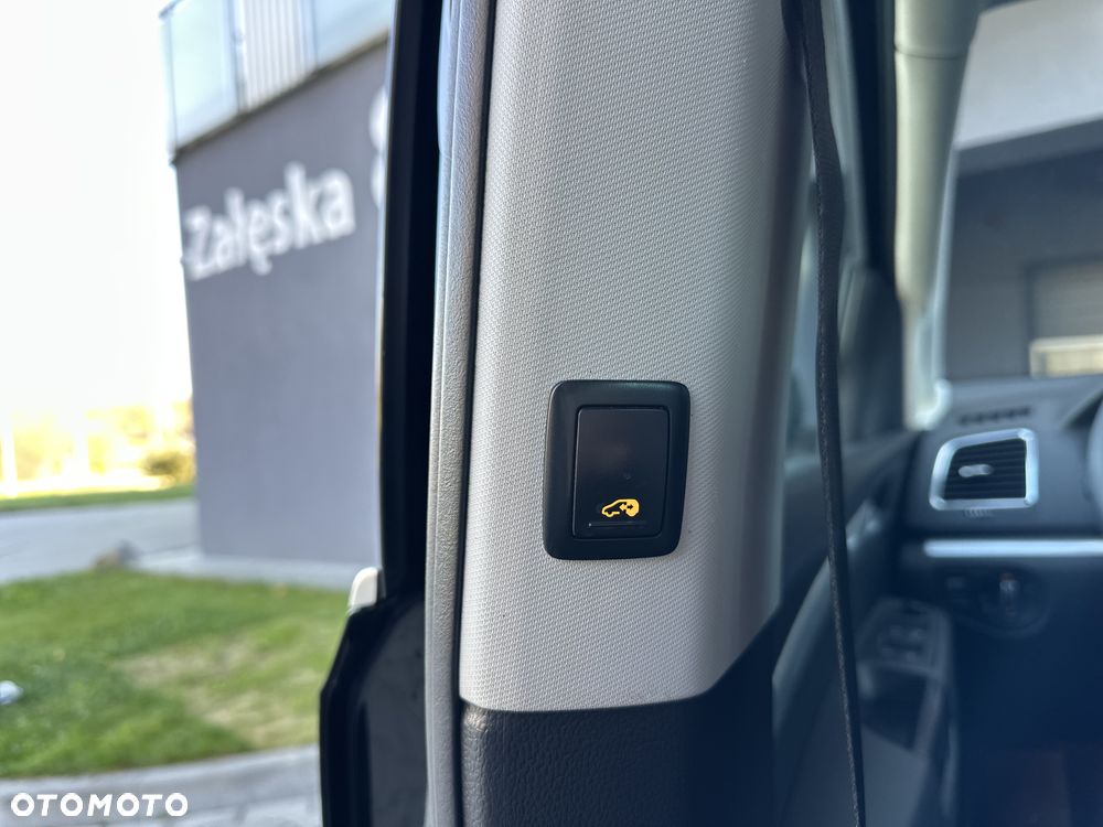 Volkswagen Sharan 2.0 TDI 4MOTION Highline - 33