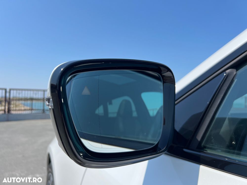 BMW i4 2022 — imagine 9