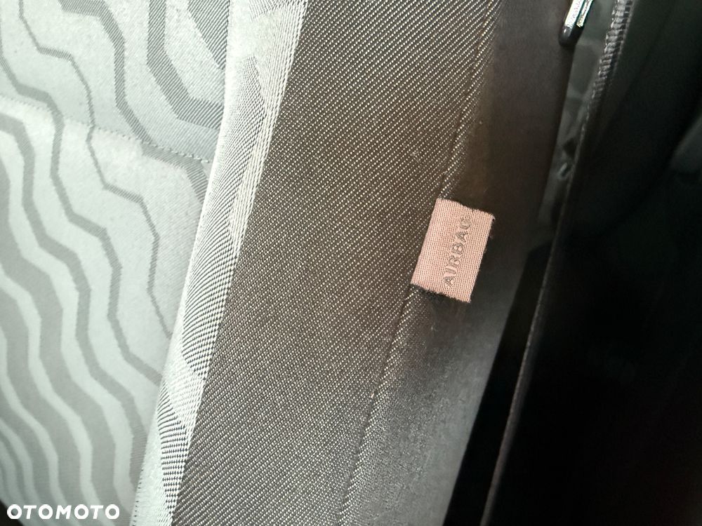 Skoda Fabia 1.6 16V Style - 14