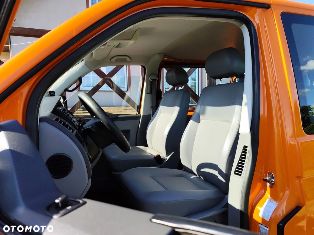 Volkswagen Transporter - 11