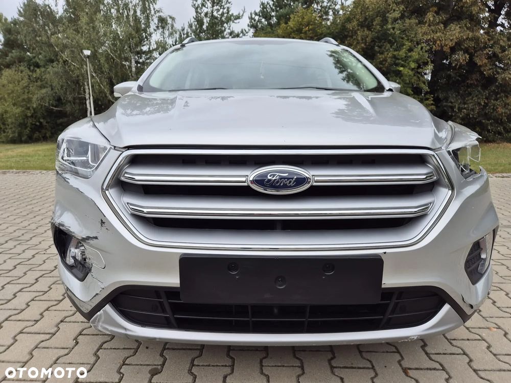 Ford Kuga 1.5 EcoBoost 2x4 Titanium - 2