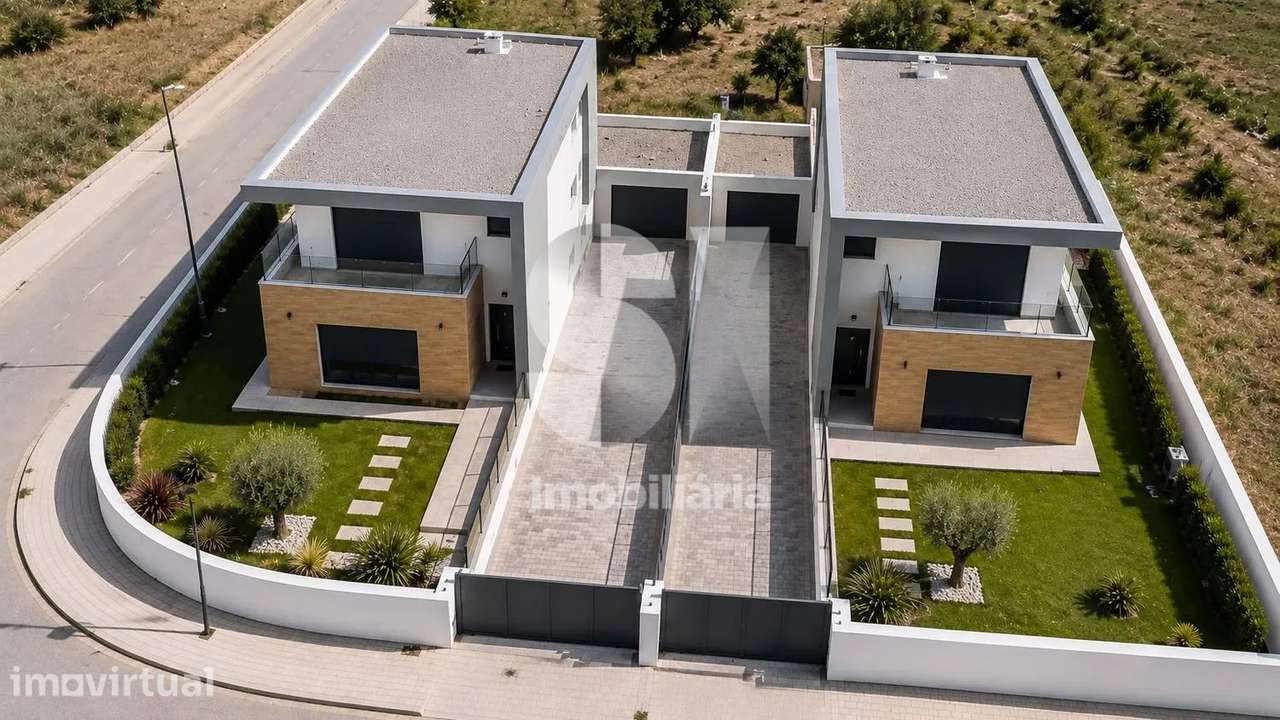 Moradia T4 Nova | Arquitetura Contemporânea - Grande imagem: 2/11