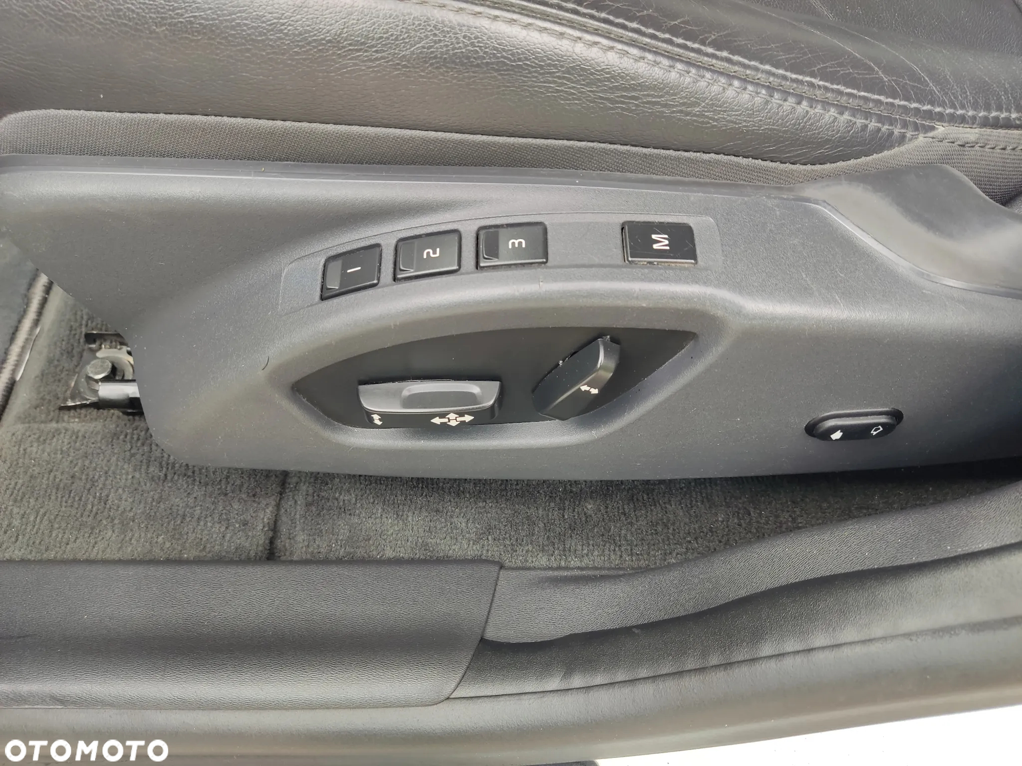 Volvo XC 60 D3 Drive-E Momentum - 23