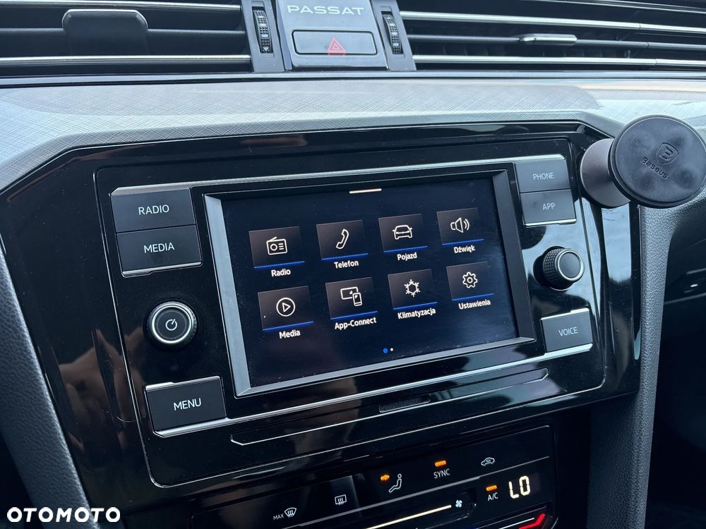 Volkswagen Passat 2.0 TDI EVO Business DSG - 27